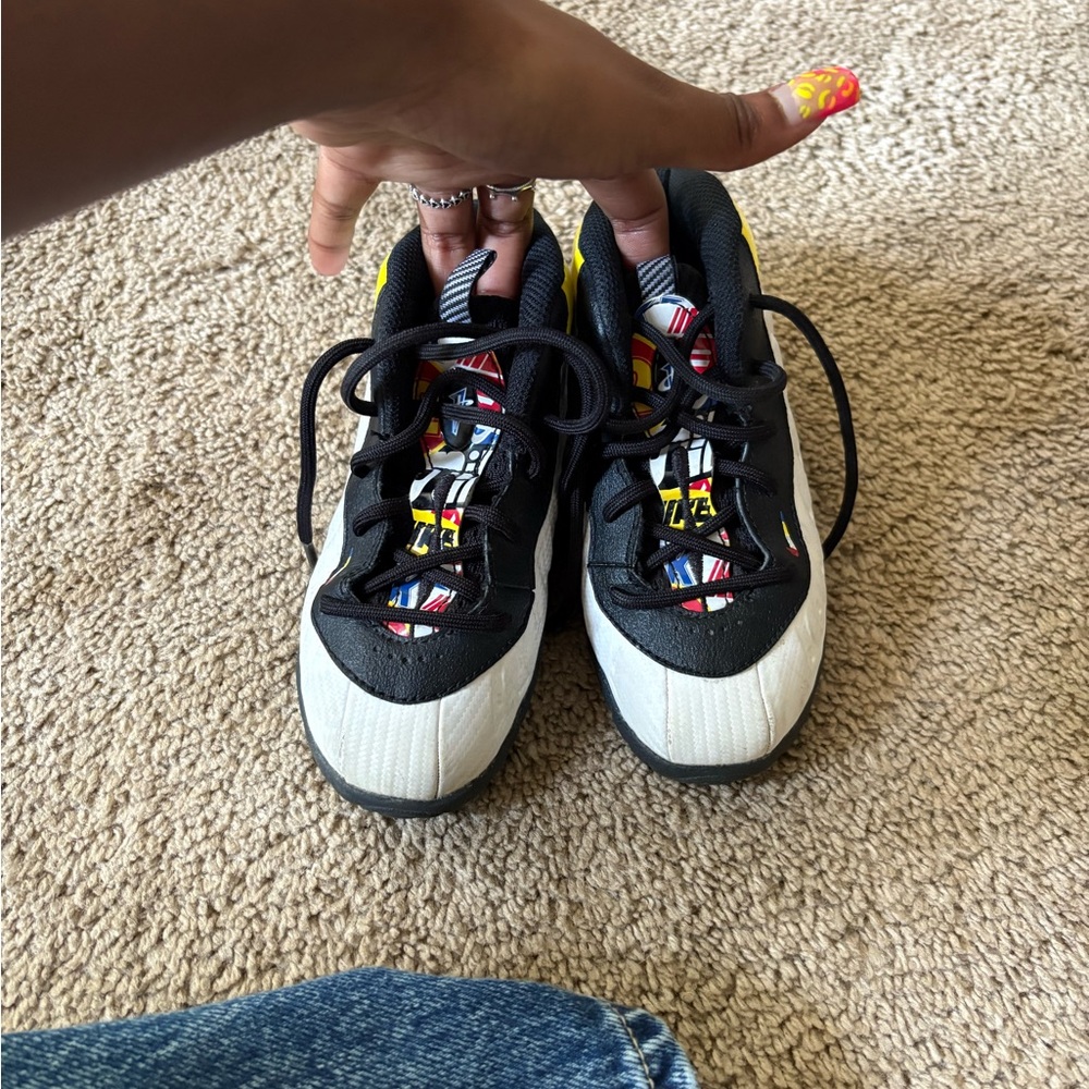 Black and White Chunky Sneakers with Athletic Design